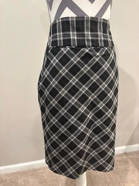 Express High Waisted Black and Gray Plaid Pencil Skirt